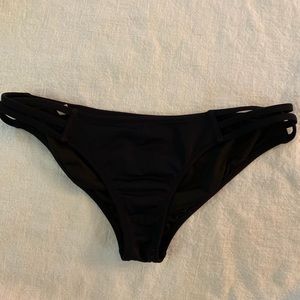 Victoria’s Secret the strappy cheeky bottom XS